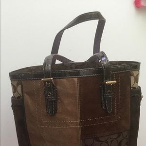 Coach handbag/Beautiful Coach Handbag 👜